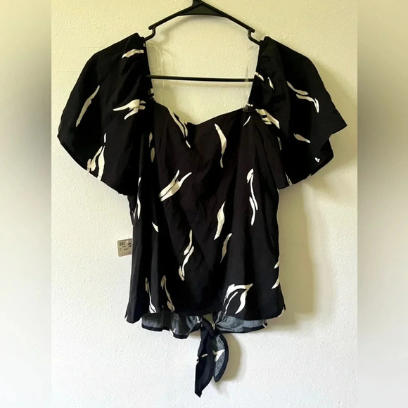 Lush NWT Off Shoulder Tie Front Blouse - Small - Picture 2 of 5